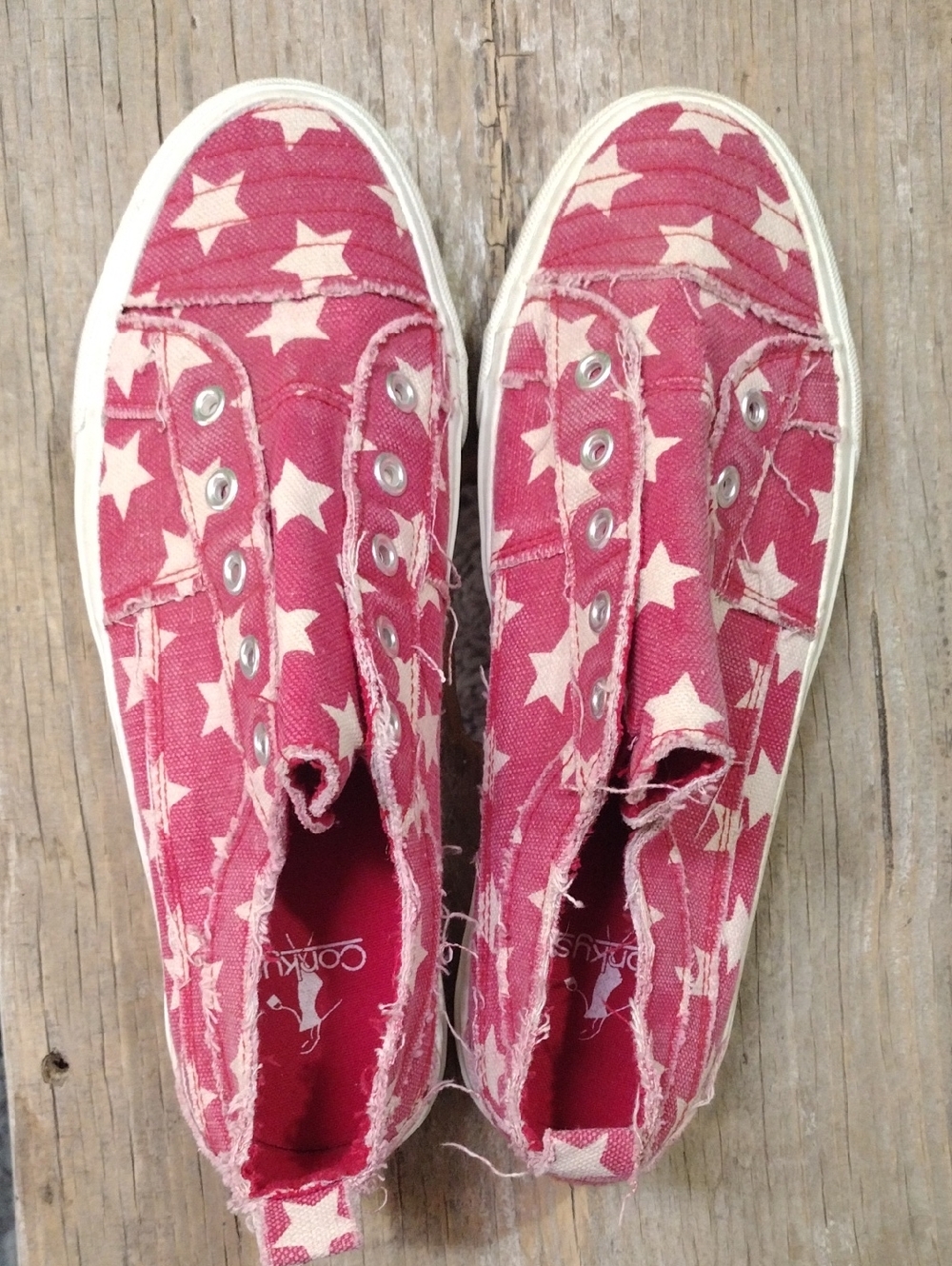 Conkys Red Star-Print Canvas Slip-On Sneakers